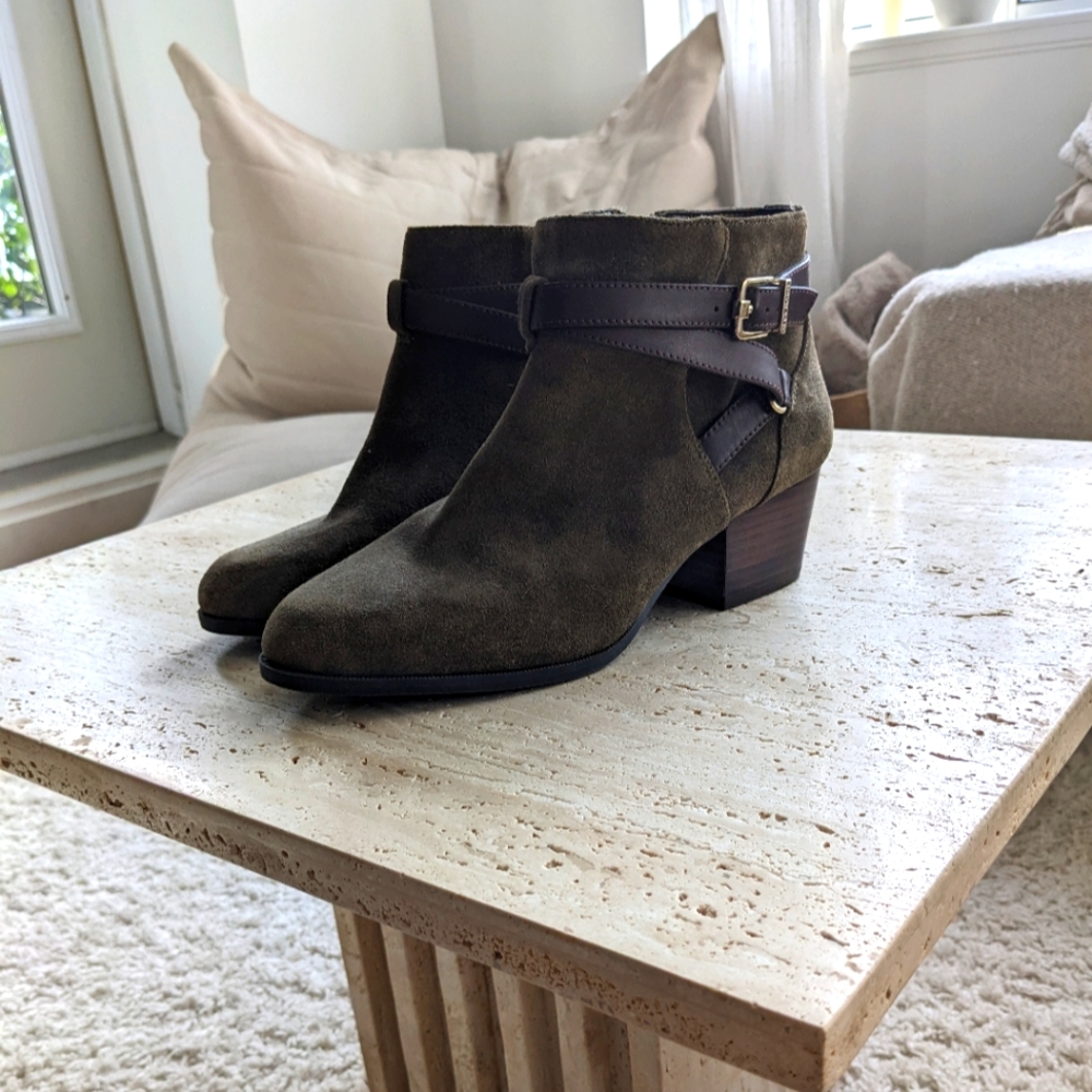 Alex Marie Green Booties Size 7.5